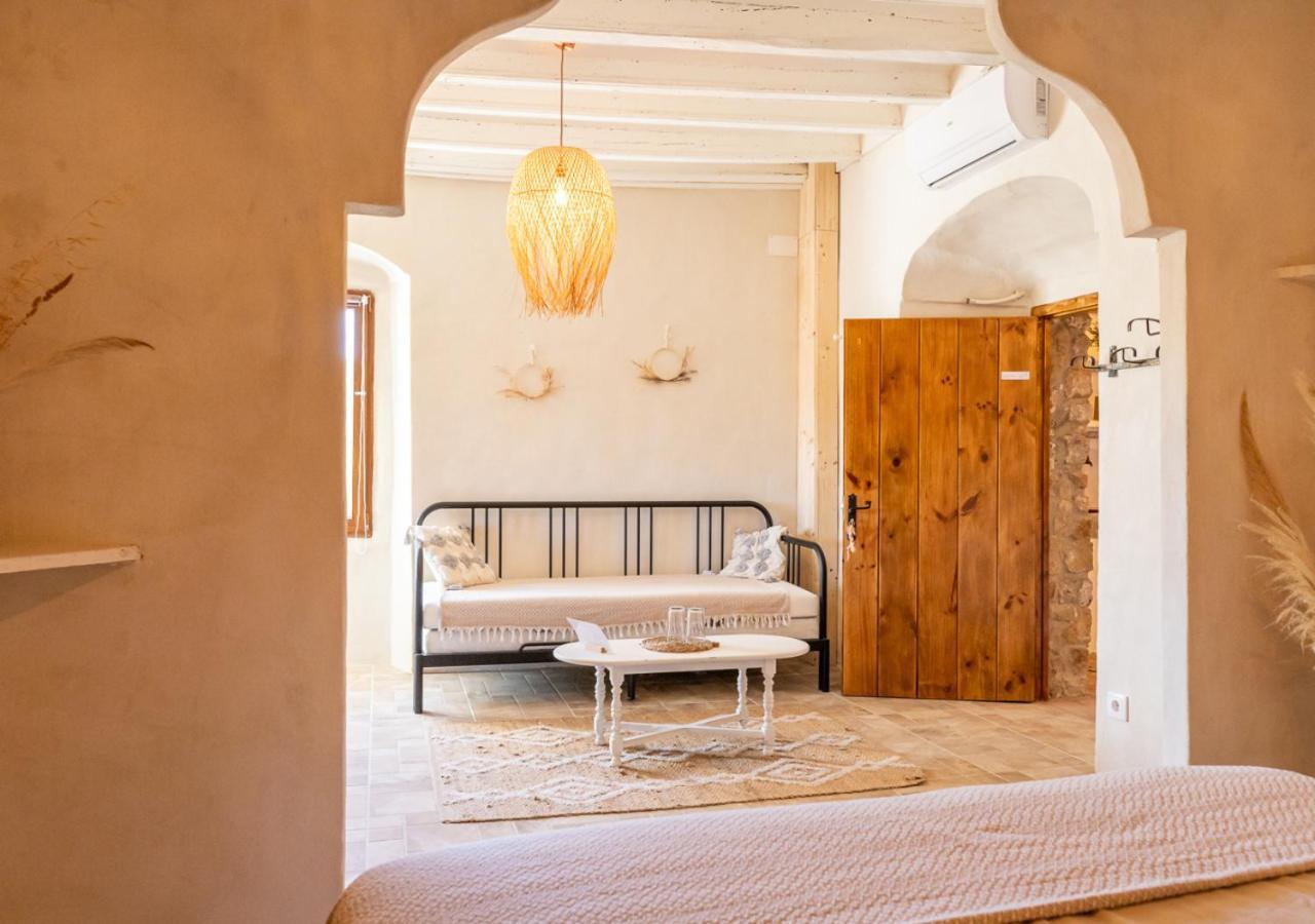 Masia Aubareda San Martín de Tous Exteriér fotografie